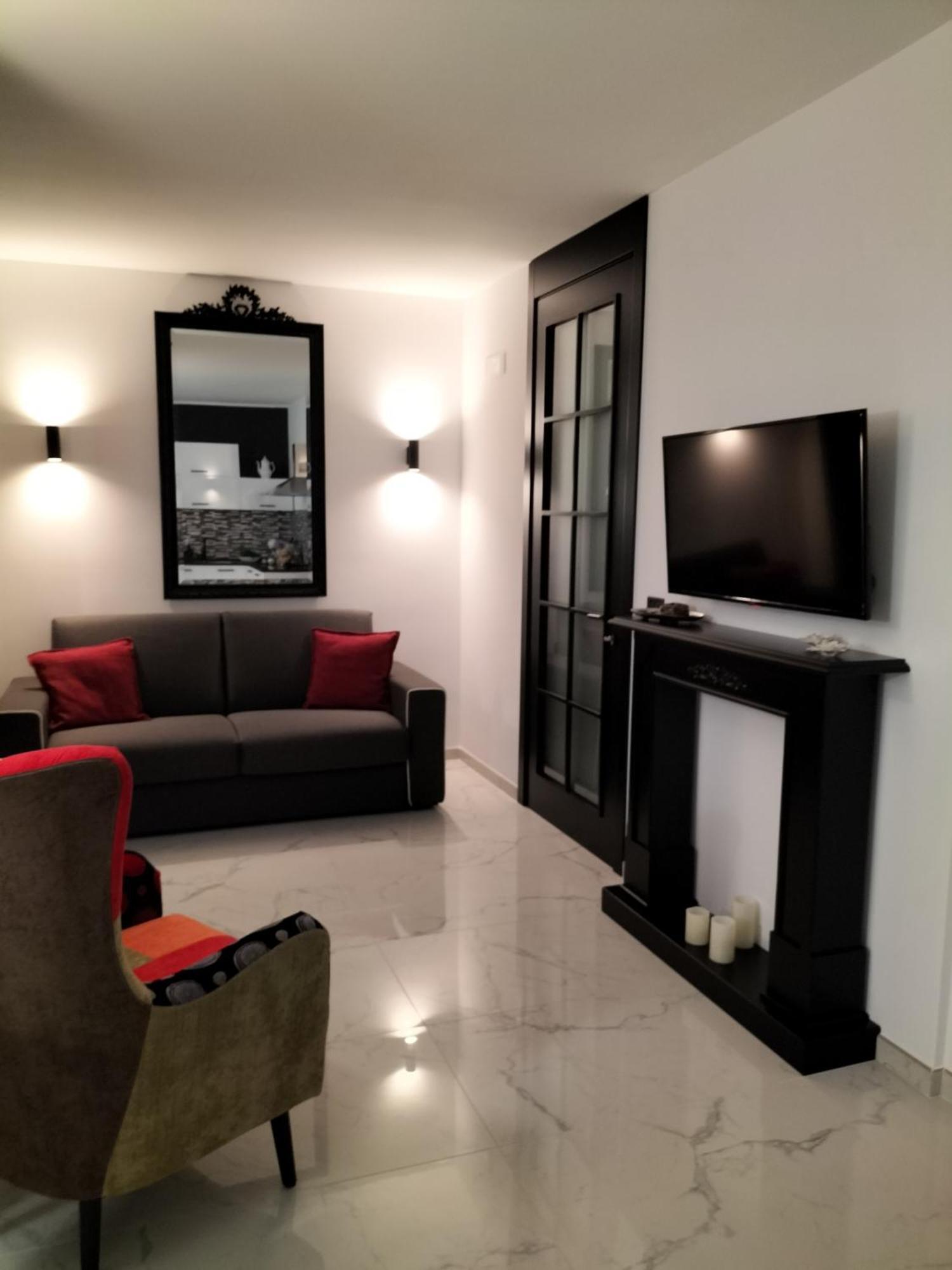 הוילה מונופולי Casa Tra Borgo E Mare מראה חיצוני תמונה