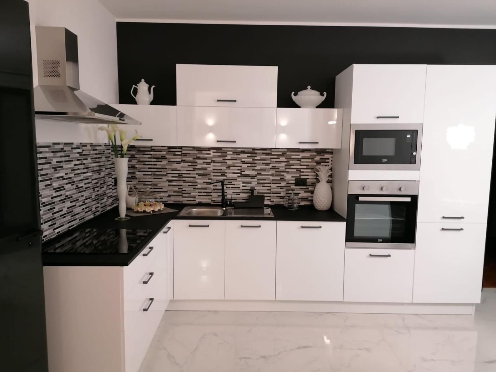 הוילה מונופולי Casa Tra Borgo E Mare מראה חיצוני תמונה