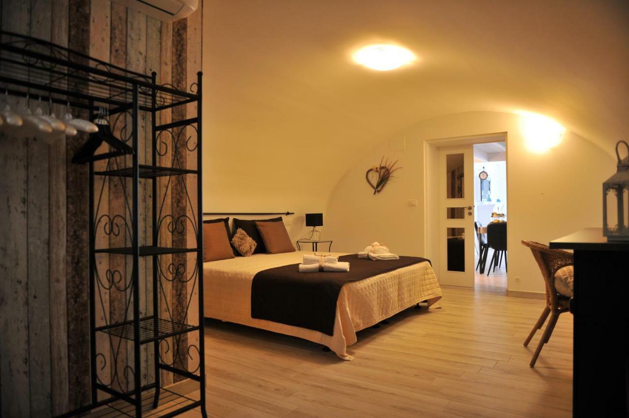 הוילה מונופולי Casa Tra Borgo E Mare מראה חיצוני תמונה